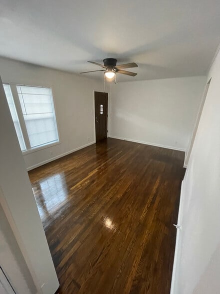 Building Photo - 1022 Shiels Dr