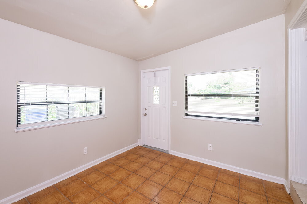 Building Photo - 3880 Jackson Blvd