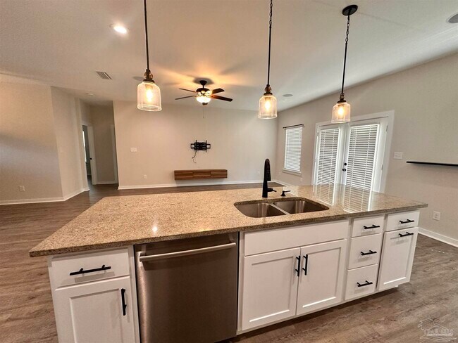 Building Photo - 726 Giese Ln