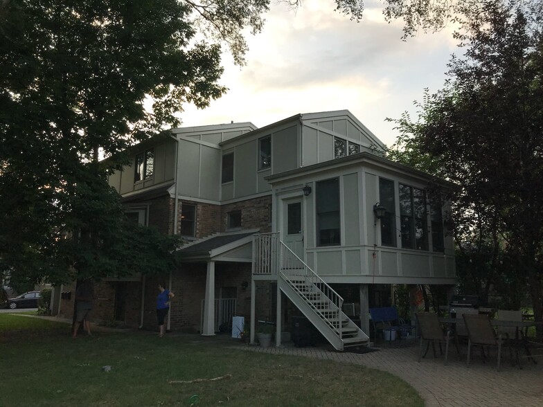 Building Photo - 541 Wesley Ave