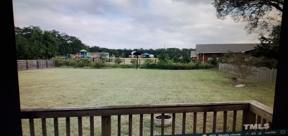 LARGE FENCED BACKYARD - 805 Pristine Ln