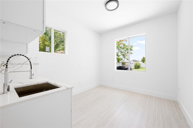 Building Photo - 10745 SW 217th St