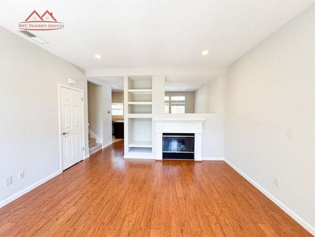 Building Photo - 3634 Fitzsimmons Common