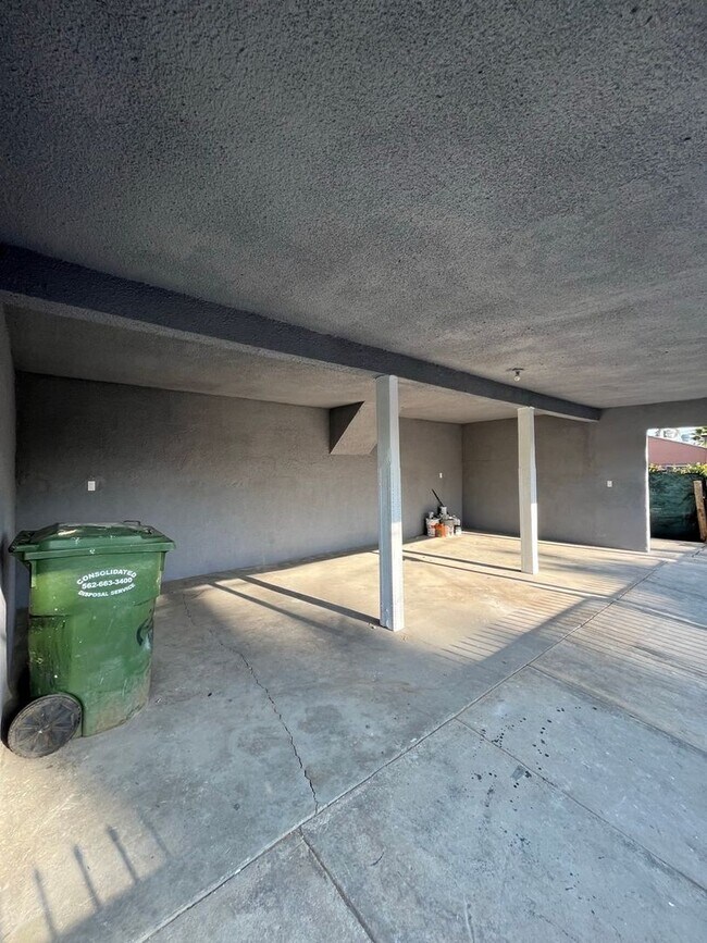 Building Photo - Gretna