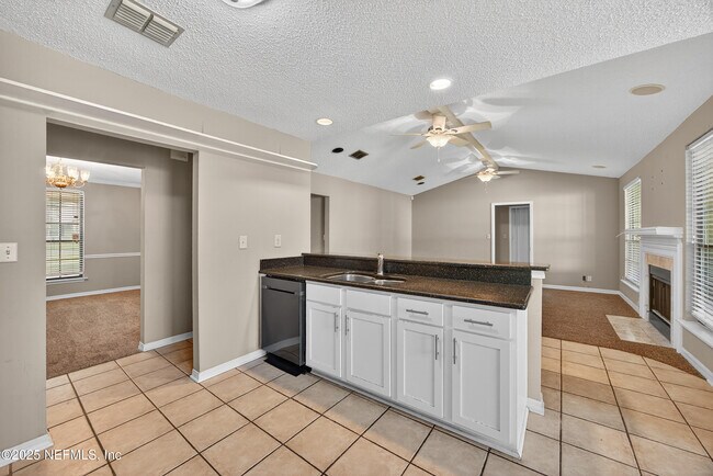 Building Photo - 6819 Mc Mullin St