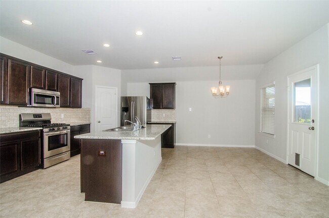 Building Photo - 29219 Dunns Creek Ct