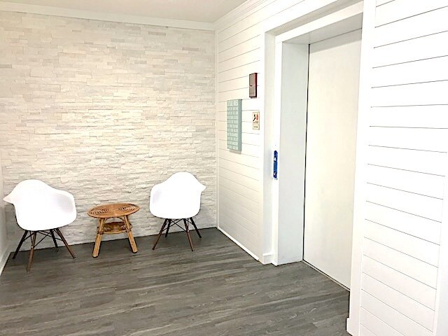 Building Photo - 121 Timmerman St