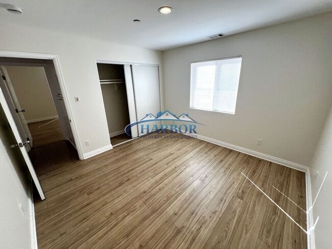 Building Photo - 1035-1043 W 253rd St