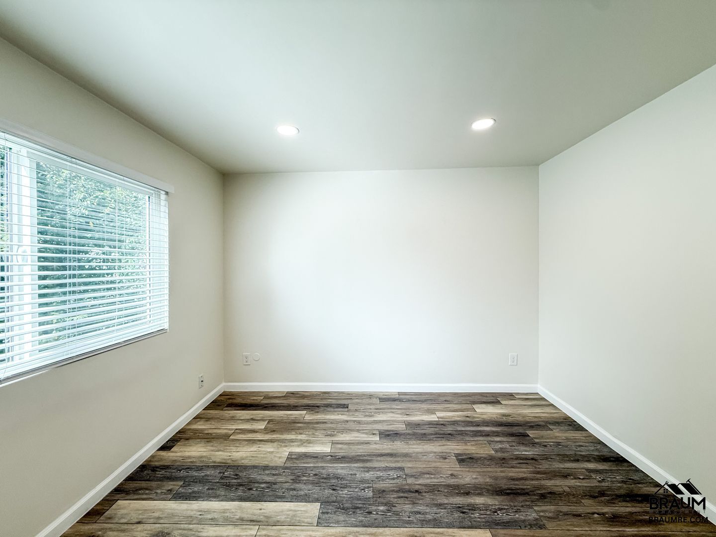 Building Photo - 5611 Fulcher Ave