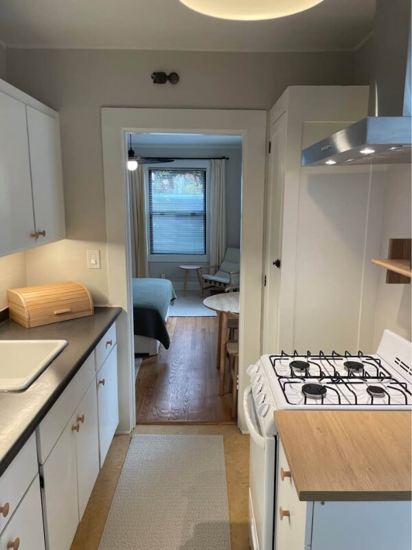 Building Photo - 1635 NW 25th Ave