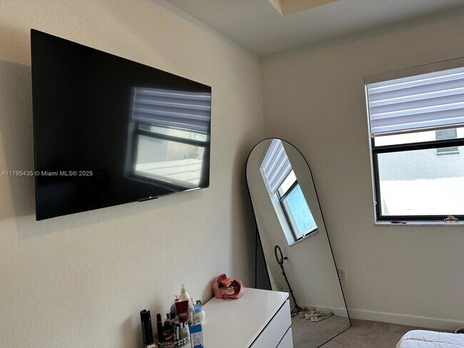 Building Photo - 13383 SW 287th Ter