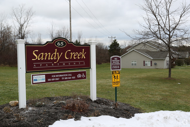 Building Photo - Sandy Creek Apartments