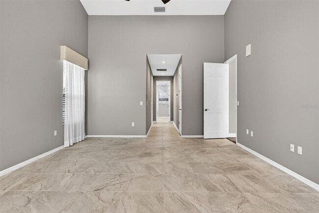 Building Photo - 8455 Woodbriar Dr