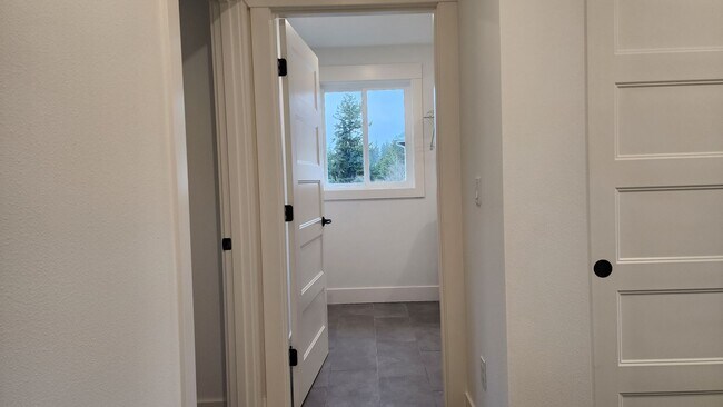 Building Photo - Beautiful Home in Bonney Lake!