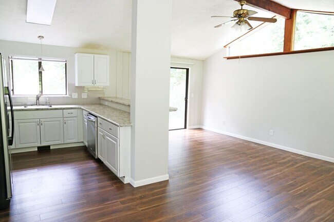Building Photo - 9247 SW 8th Dr