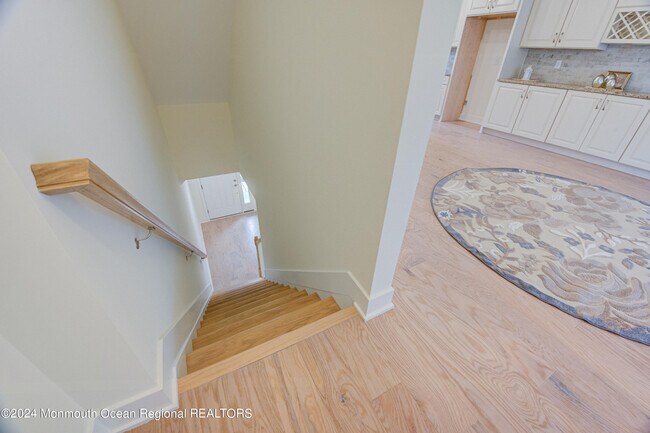 Building Photo - 8 Raritan Ave