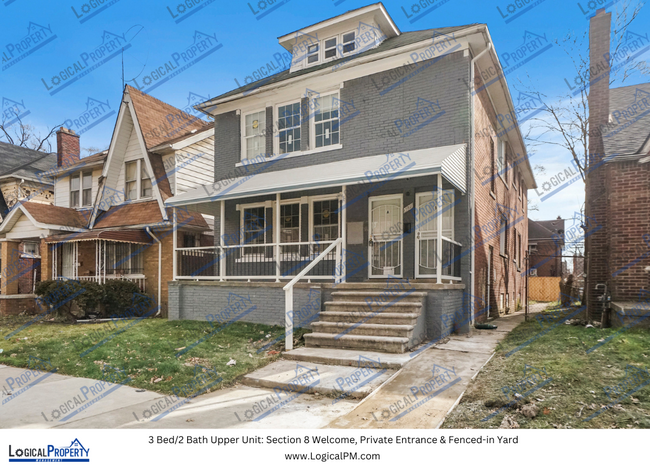 Building Photo - Refreshed 3B/2B Upper Flat with Fenced-in ...