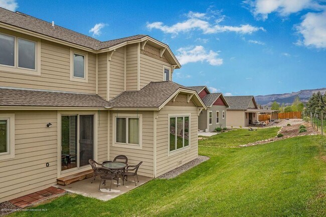 Building Photo - 1942 Promontory Cir