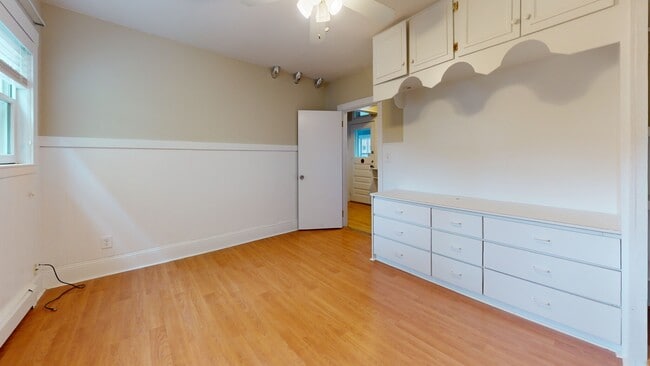 Building Photo - 310 Lowell St