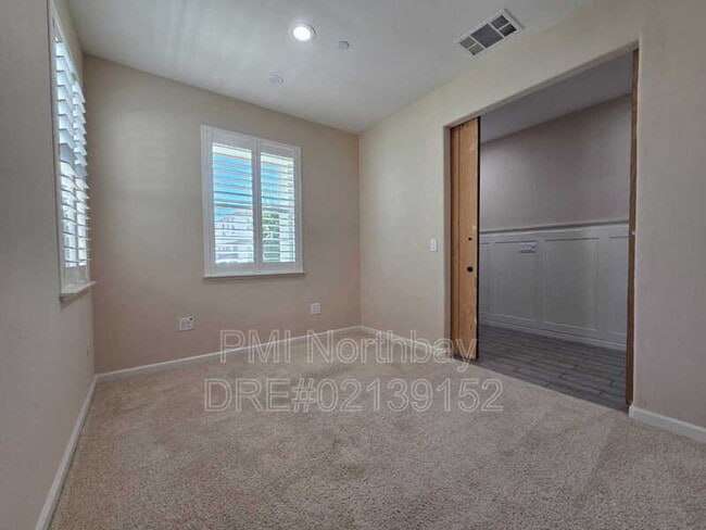 Building Photo - 308 Aster St