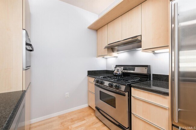 Building Photo - 219 Brannan St
