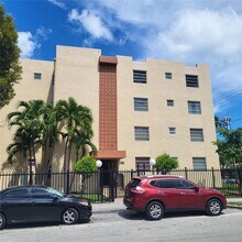 Building Photo - 677 SW 9th Ave