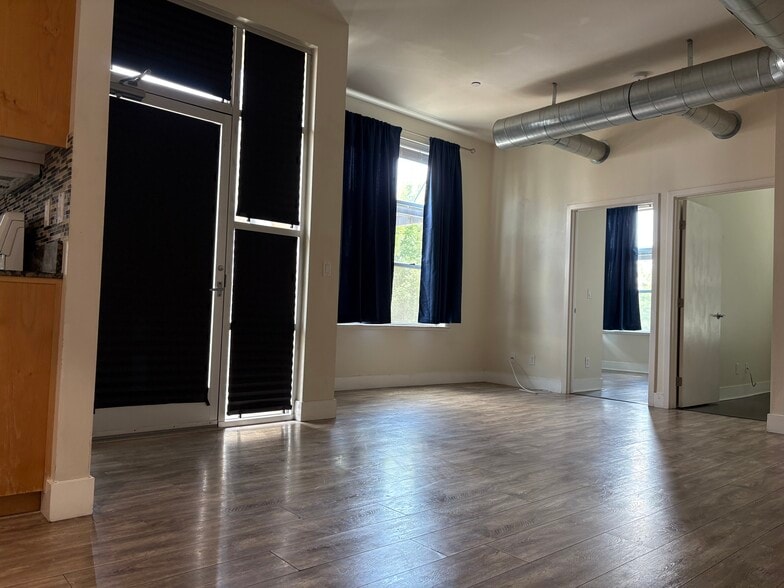 Livingroom - 289 3rd St