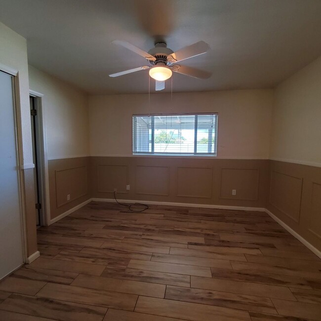 Building Photo - 3 BEDROOM CORNER LOT HOME IN CHANDLER W HU...