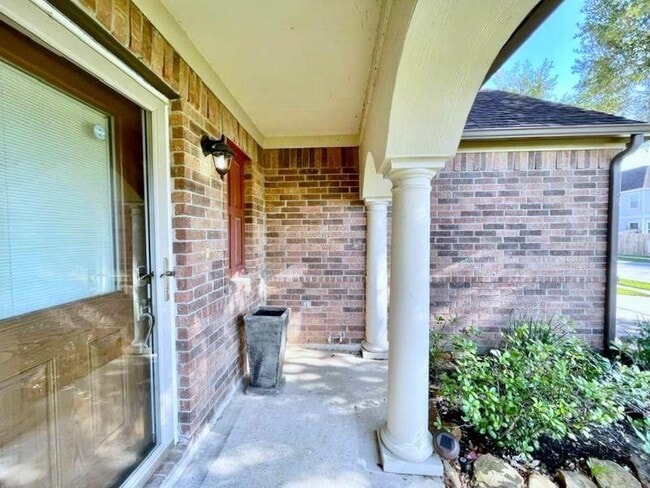 Building Photo - 22206 Orchard Dale Dr