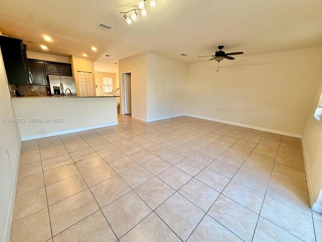 Building Photo - 8965 NW 98th Ave