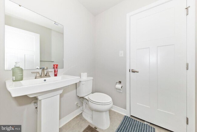 Building Photo - 6110 Stonecat Ct