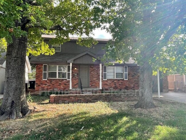 Building Photo - 1132 SW 61st St