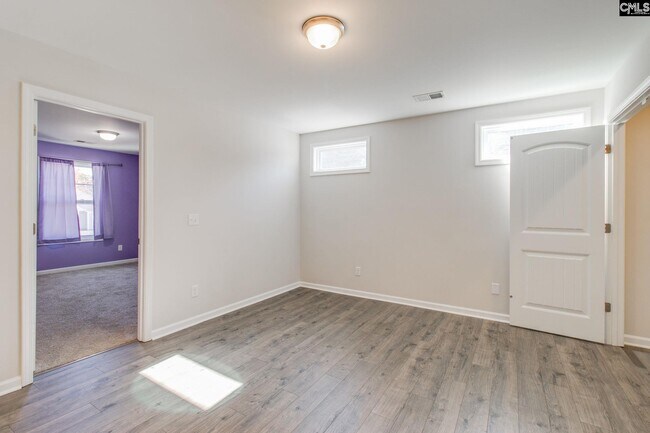 Building Photo - 246 Honey Hill Way