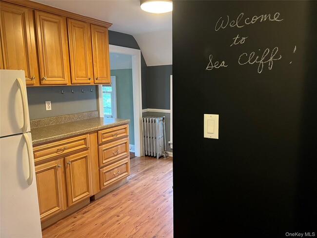 Building Photo - 140 12th Ave