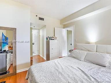 Building Photo - 540 Brickell Key Dr