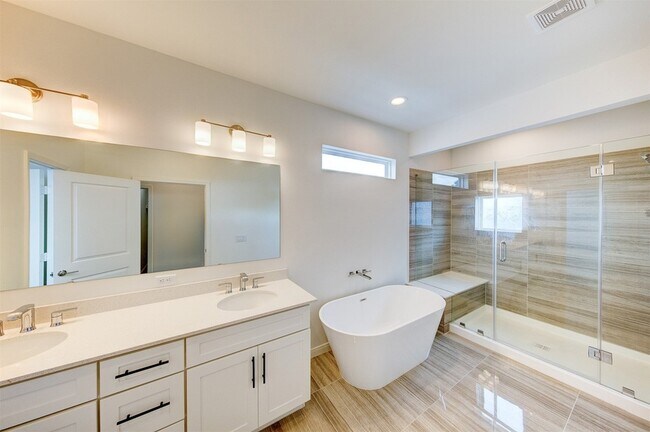 Building Photo - 1526 Ojeman Rd