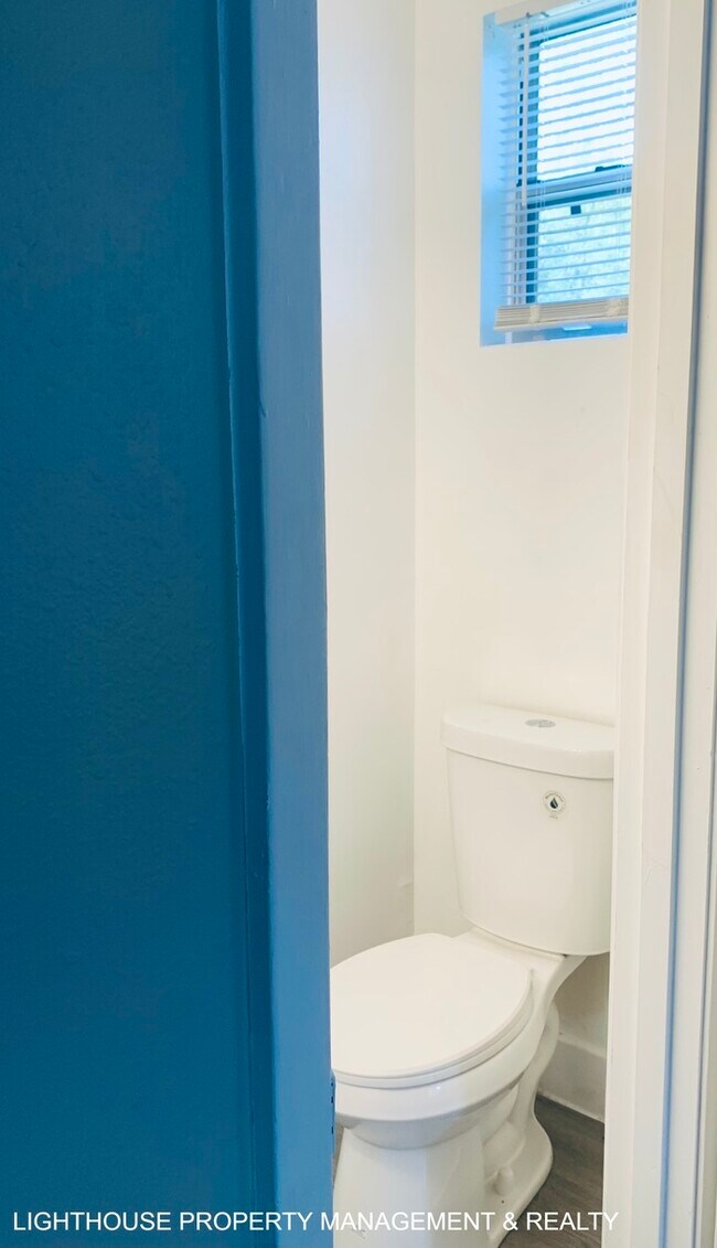 Building Photo - Beautifully Updated San Mateo Home with Huge Fenced Yard