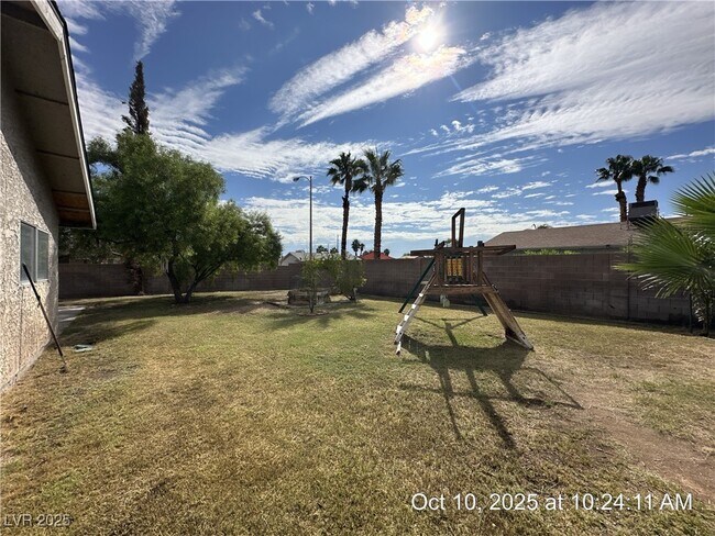 Building Photo - 5817 Sinaloa Ct