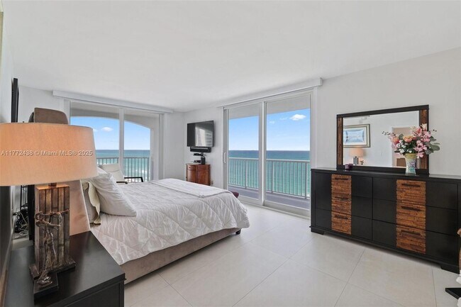 Building Photo - 5401 Collins Ave