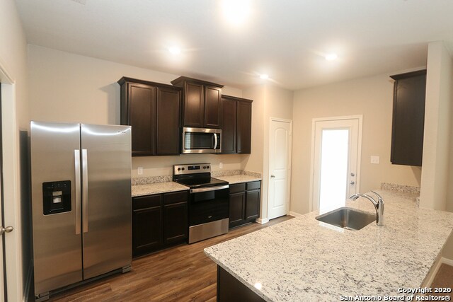 Building Photo - 12830 Cedarcreek Trl