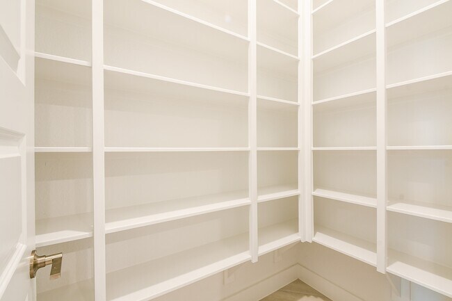 Building Photo - 4859 Antler Run Dr