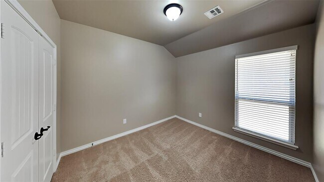 Building Photo - 11305 NW 94th St