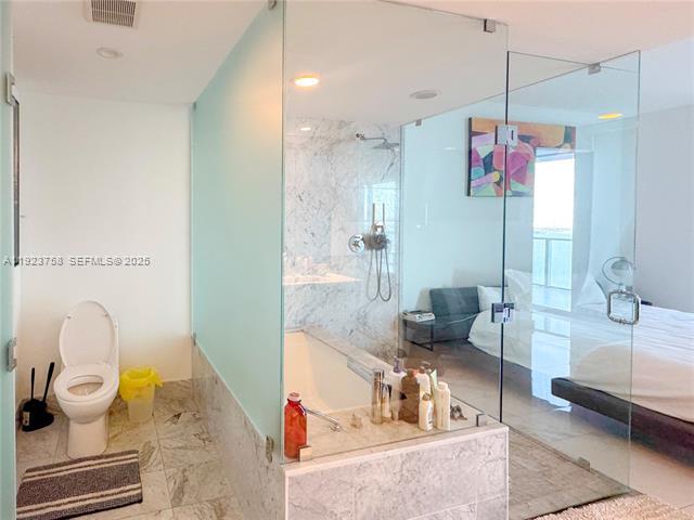 Building Photo - 3131 NE 7th Ave