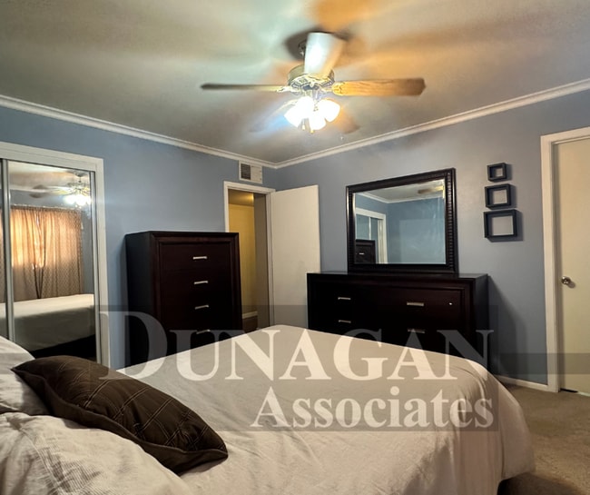 Building Photo - Open house on 1/9 2:45-2:55 !! 3 Bedroom 1.5 Bath - Furnished