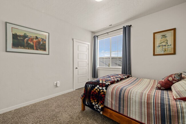 Building Photo - 7485 N Lucy Rose Ln