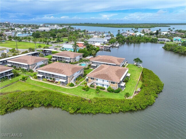 Building Photo - 330 Kon Tiki Dr