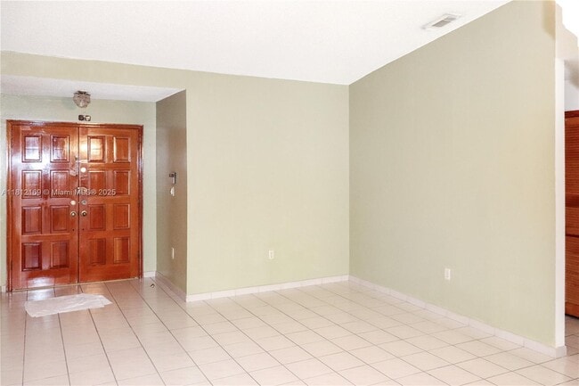 Building Photo - 1200 SW 142nd Ave