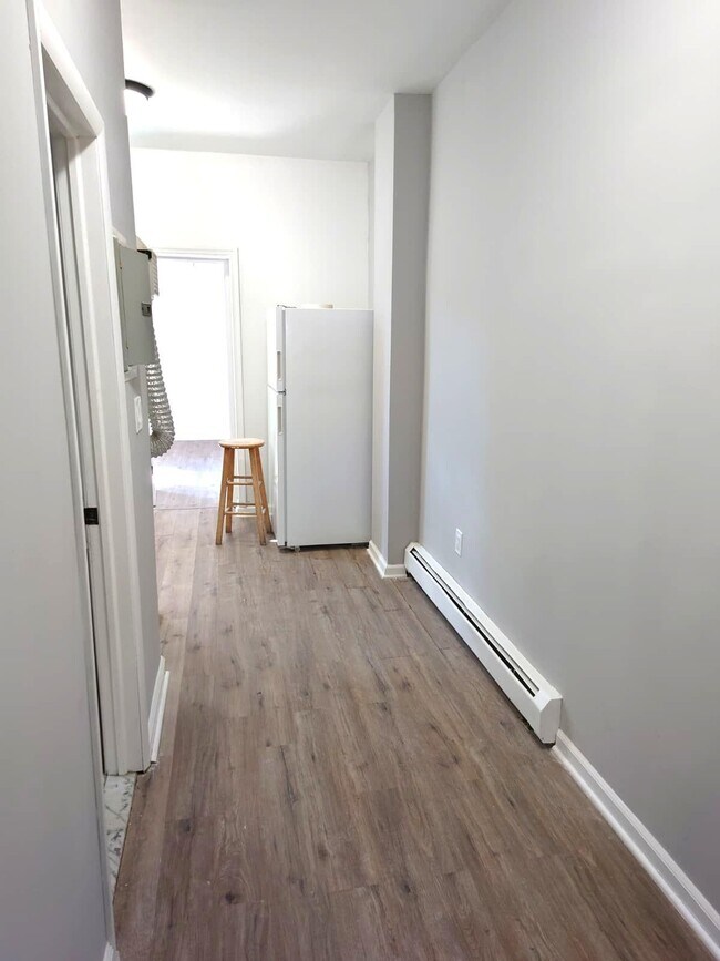 Building Photo - 6421 Hudson Ave