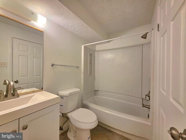 Building Photo - 8380 Brockham Dr