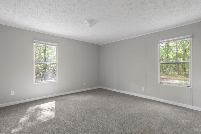 Building Photo - 11612 Independence Rd